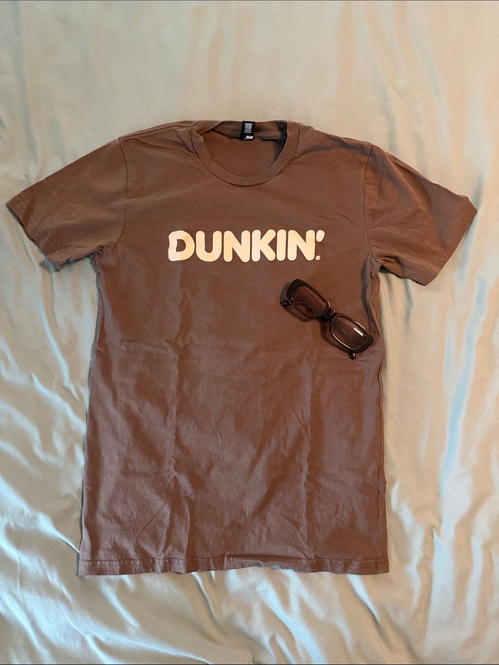 Men's Dunkin Sip Squad Tee & Sunglasses